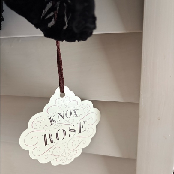 Knox Rose NWT Black Velvet Burnout Long Sleeve Ruffle Cuff Top Size Medium - Picture 6 of 11